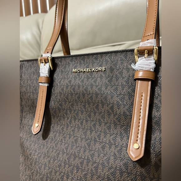 Michael Kors Aria Large Brown Acorn Signature Tote Shoulder Handbag  NWT - Picture 3 of 14